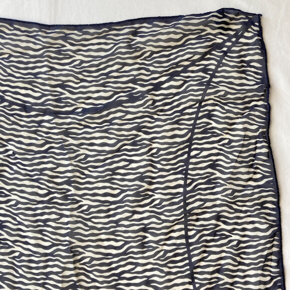 Vintage Banana Republic Italian Silk Womens Scarf Zebra Print Square Blue White - Picture 4 of 11